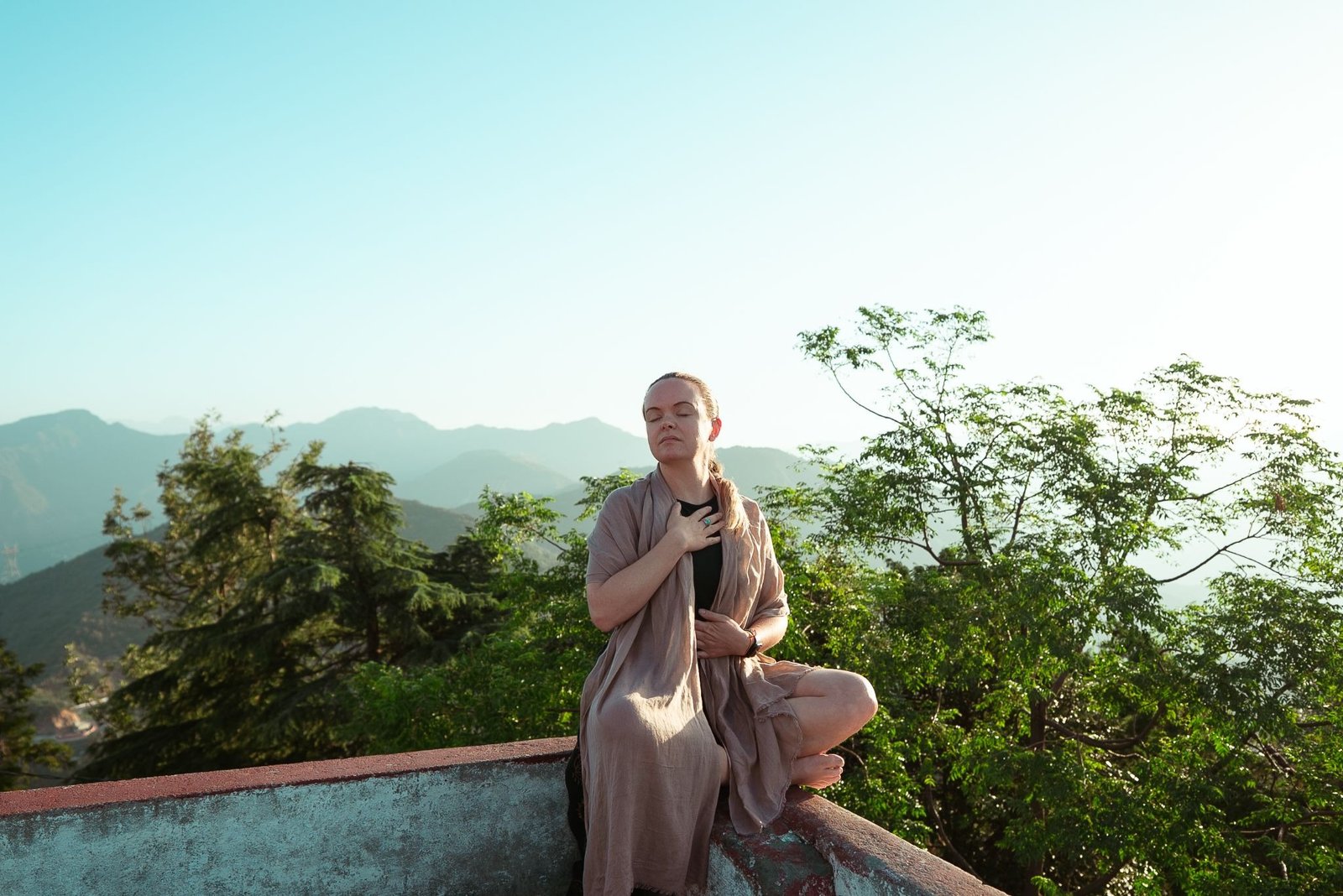 Why 200 Hour Yoga Teacher Training in India Teaches More Than Regular Education